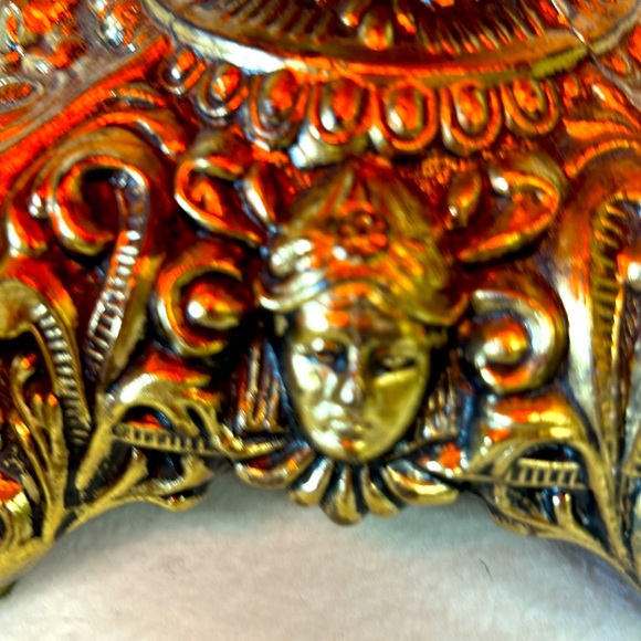 Mid Century orange glass centrepiece with cast metal Medusa faces base - Picture 10 of 15